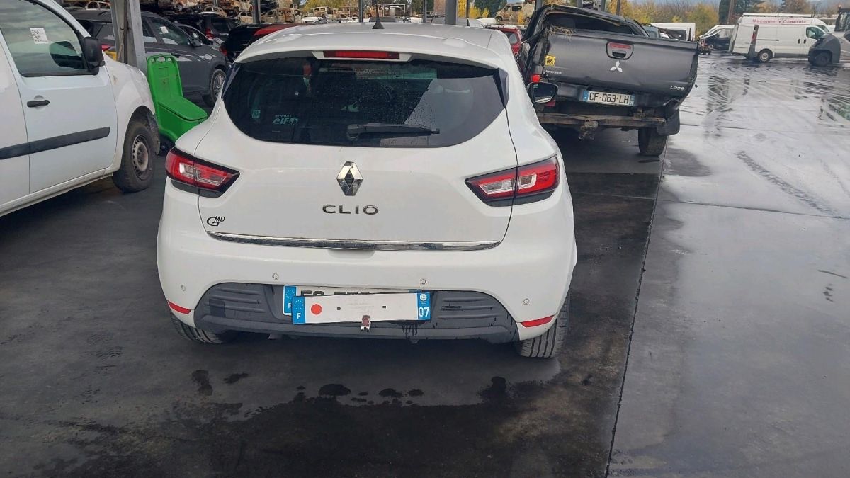 clio intens accidenté
