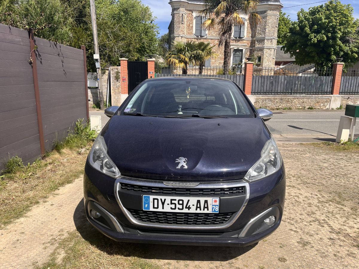 Peugeot 208 1.2l vti 82cv. urban soul
