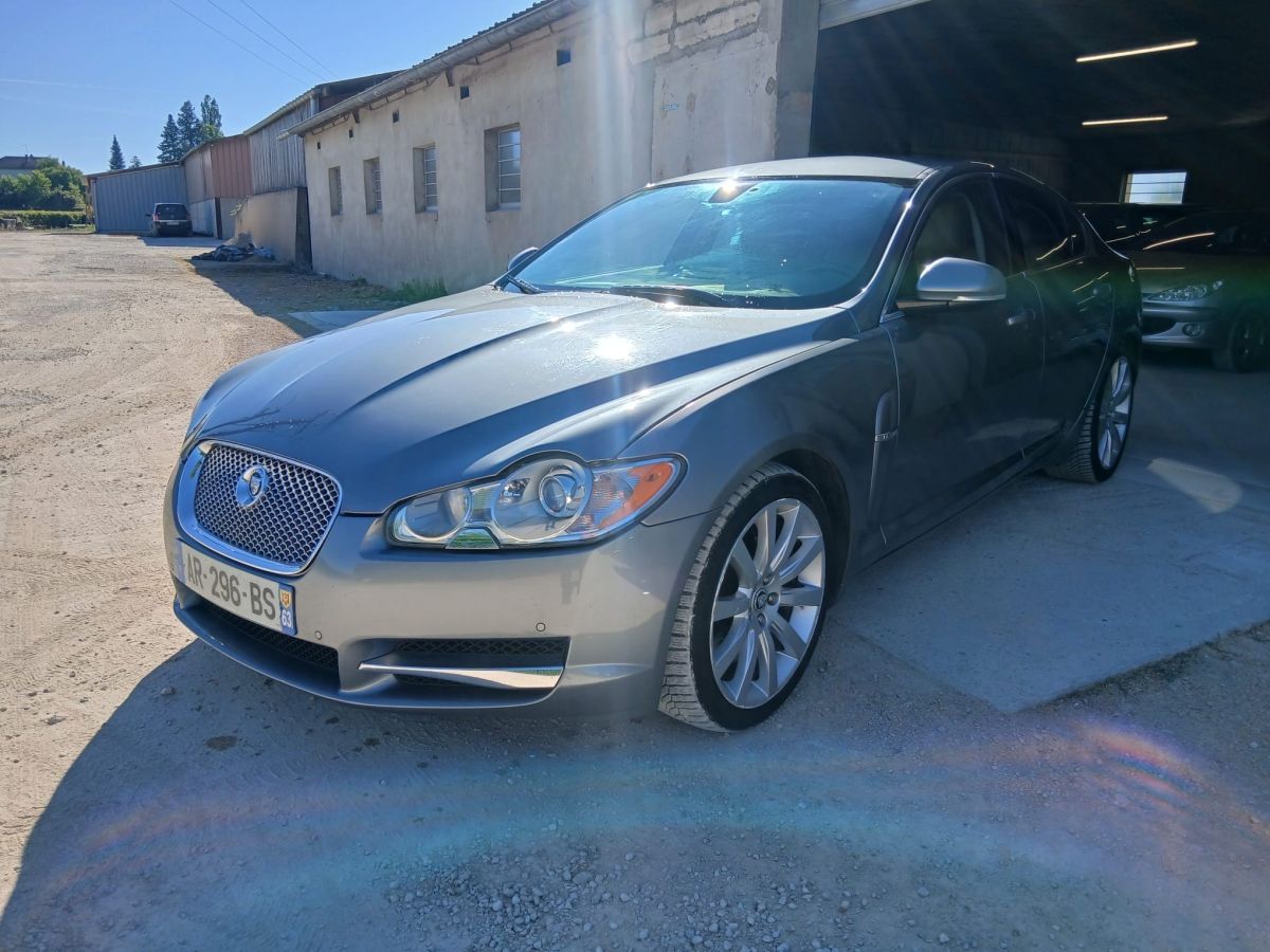 jaguar Xf 3.0 v6 245 cv privilège lux boîte auto