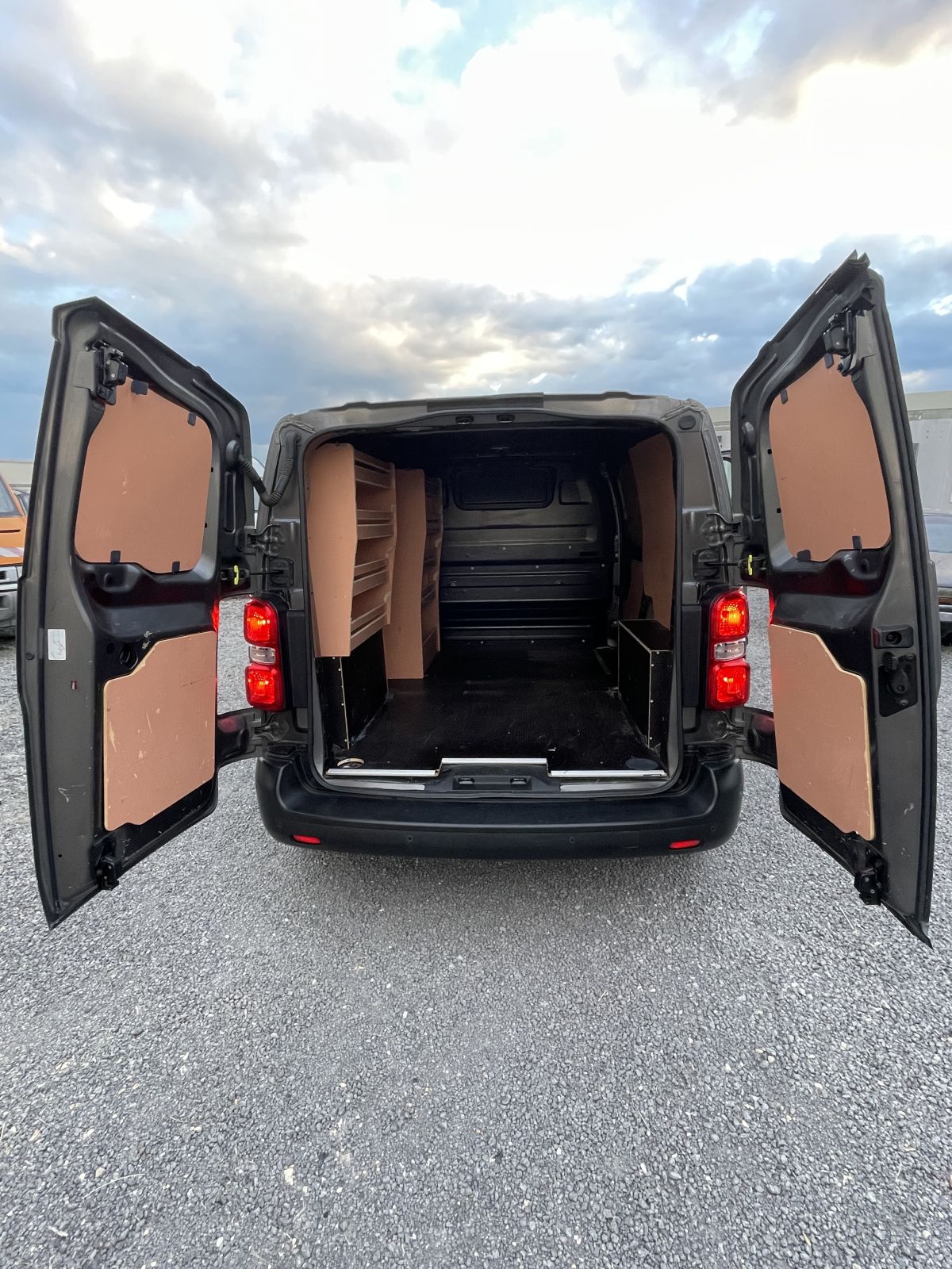 Citroën Jumpy 2.0 L 120 CH boîte auto 215500 km