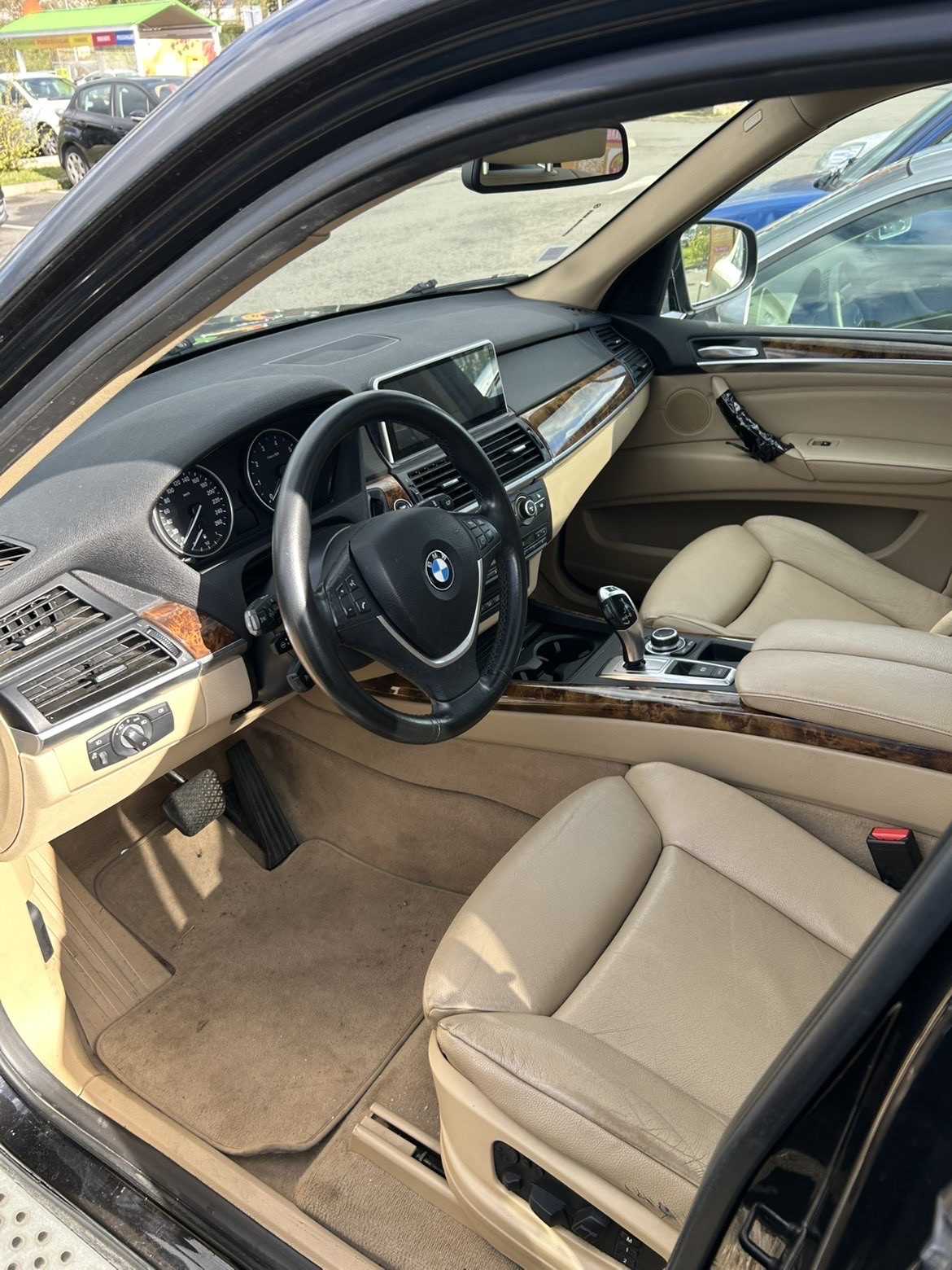BMW X5 5.0L 407ch 2010