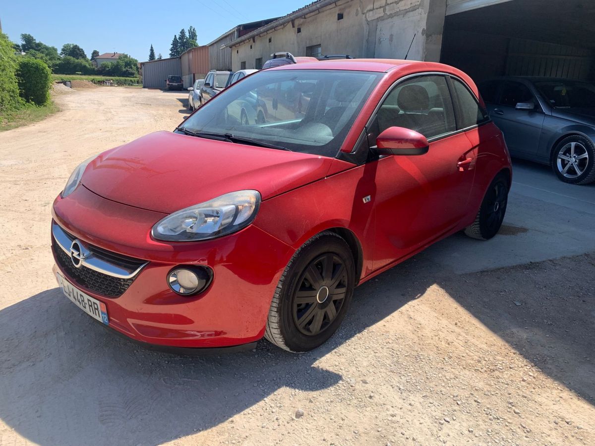 opel adam