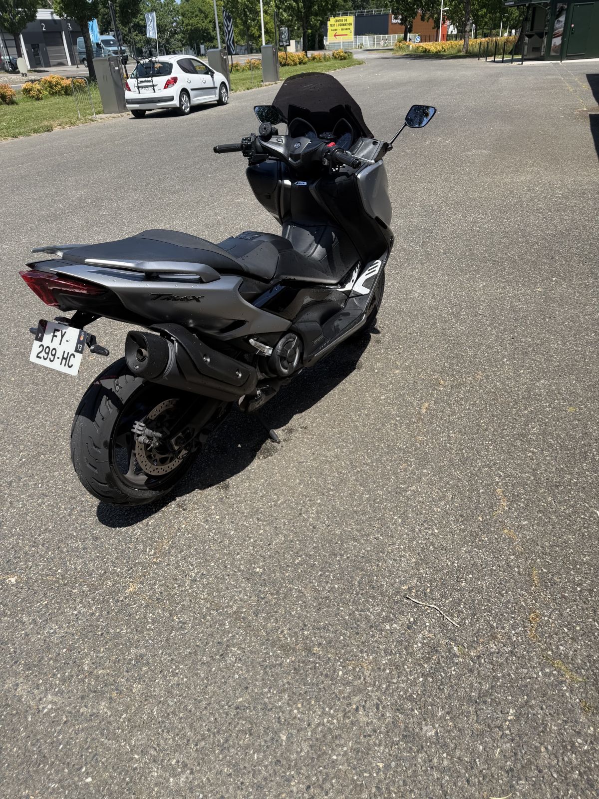 Tmax 560 tech max