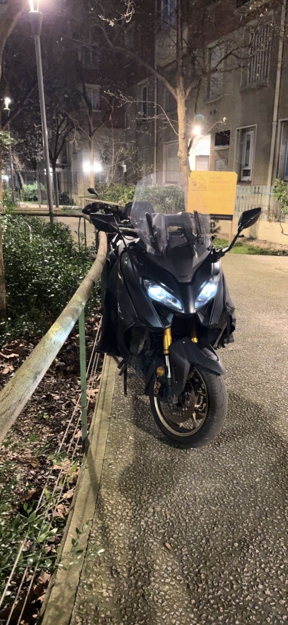 Tmax 560 TechMax 2022