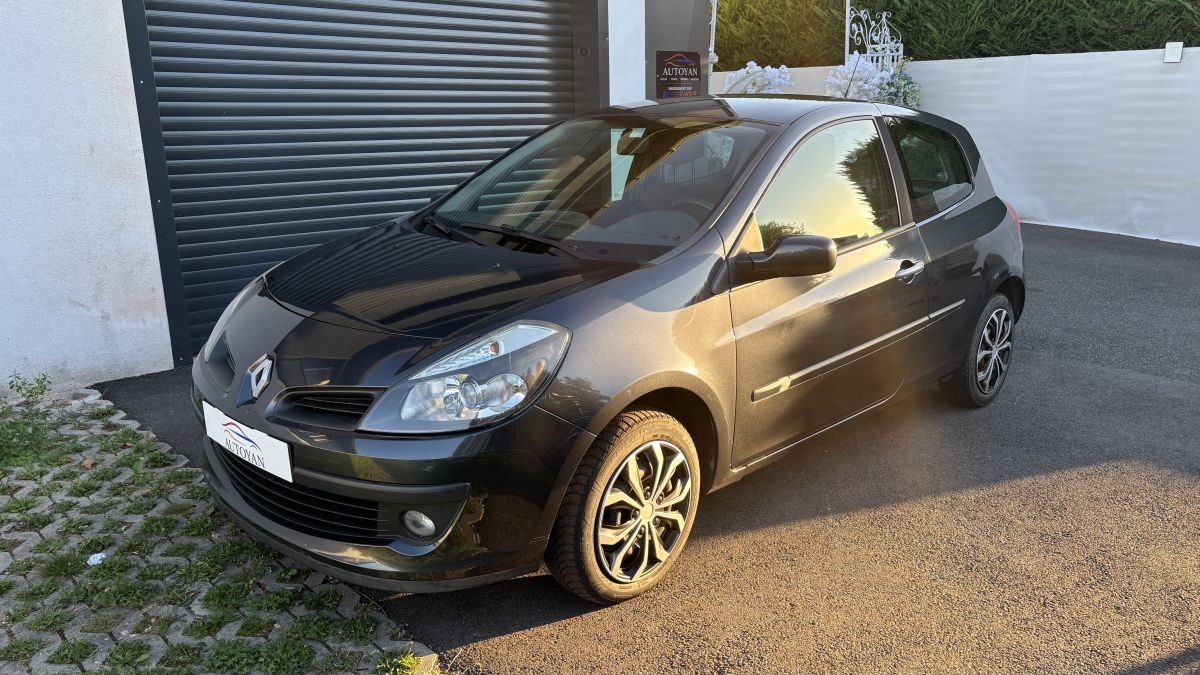 Renault Clio 3 1.2 75 CH