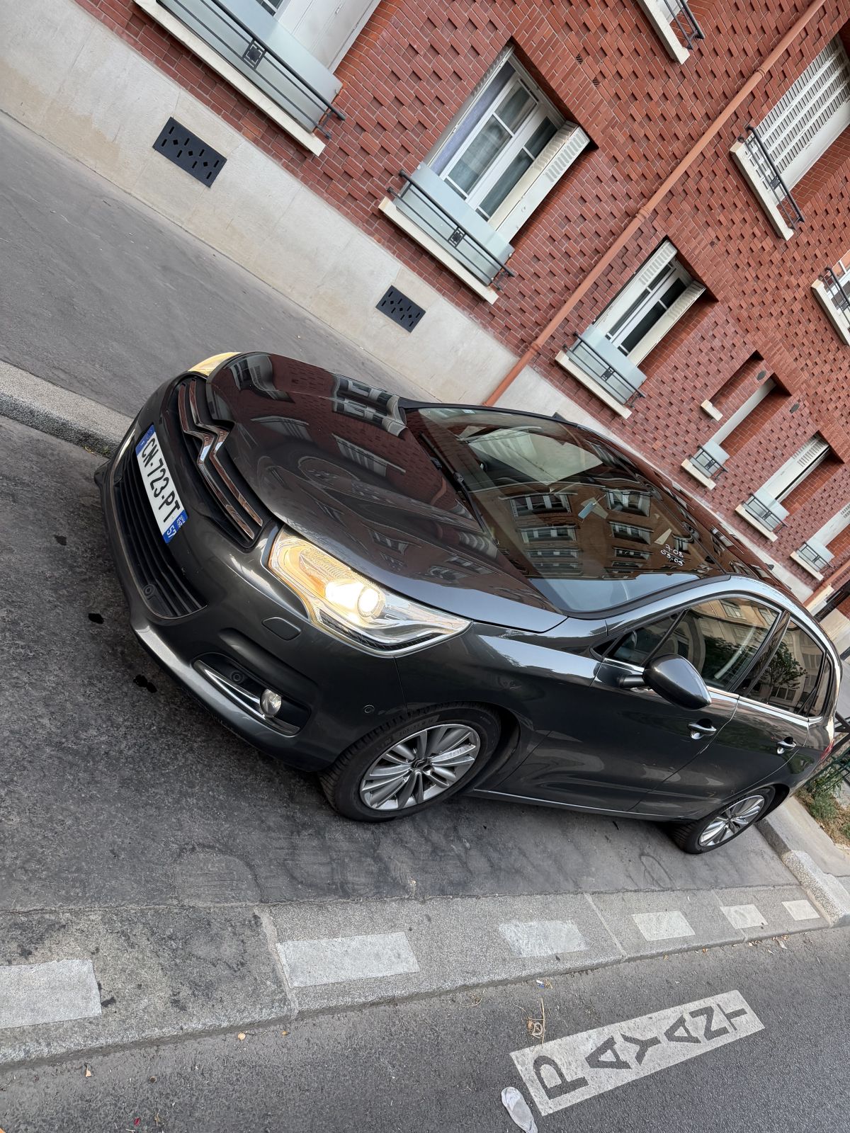 Photo de Citroën C4 exclusive 1.6 ehdi 115 bmp6 full full options