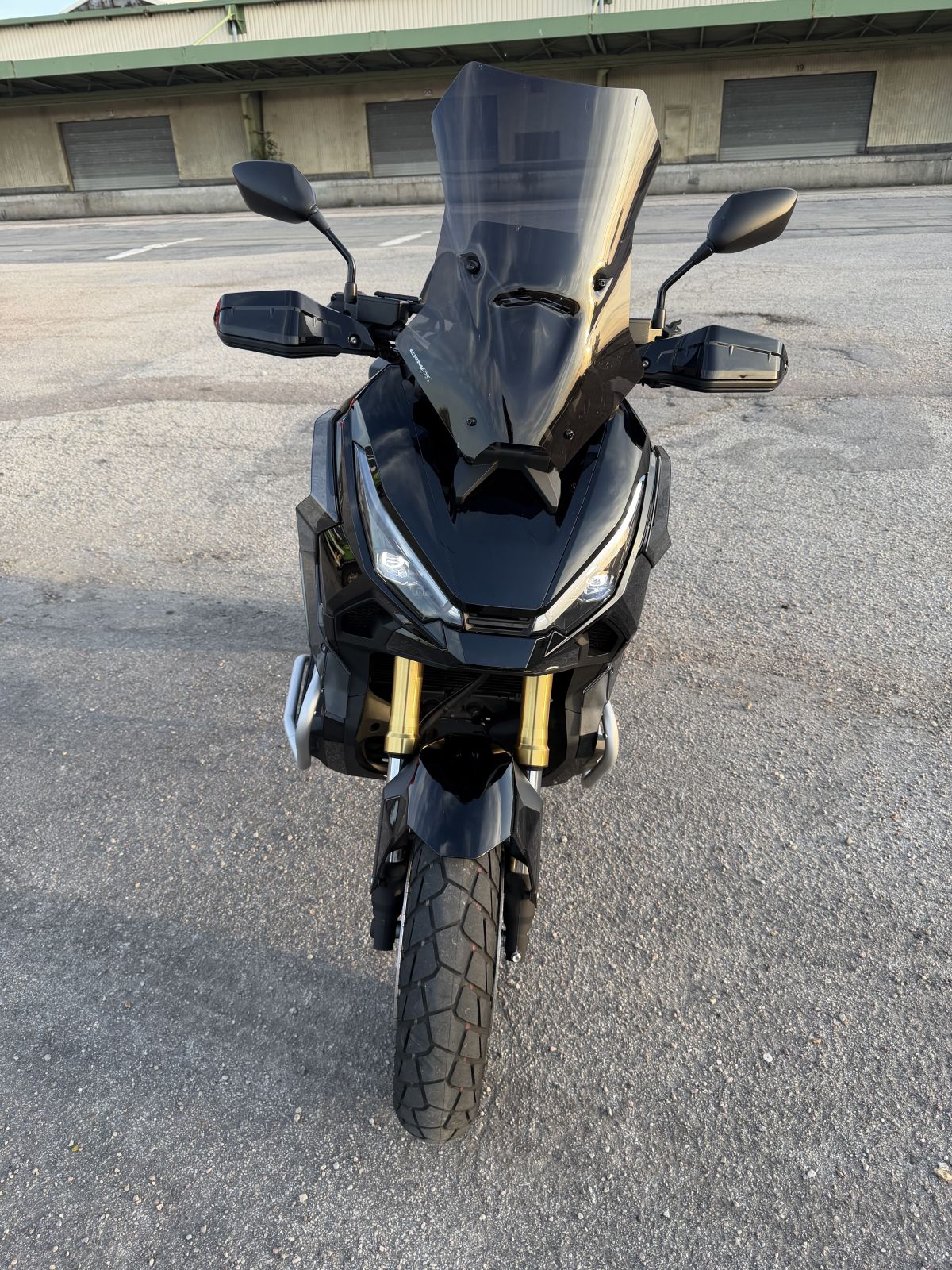 XADV 2025 full options