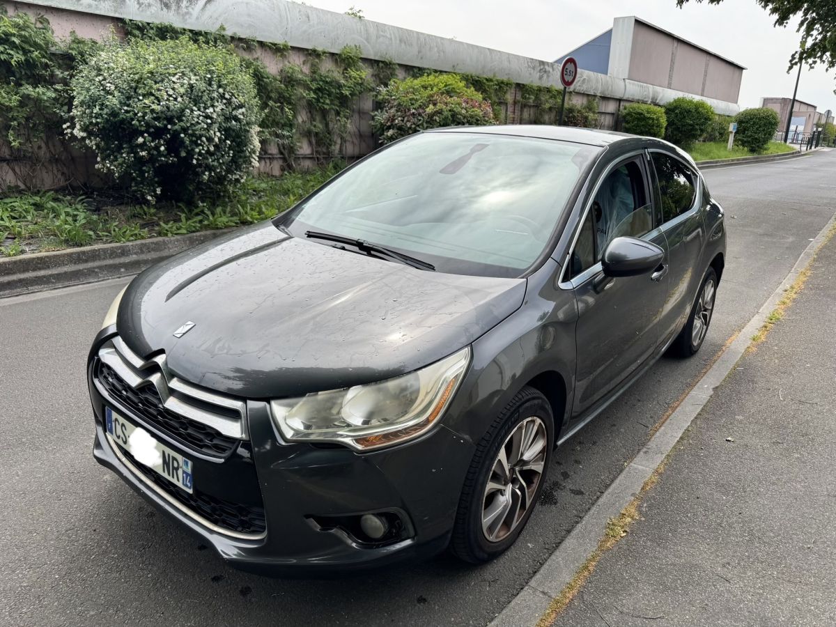 CITROËN DS4 SoChic 2.0 HDI 136cv