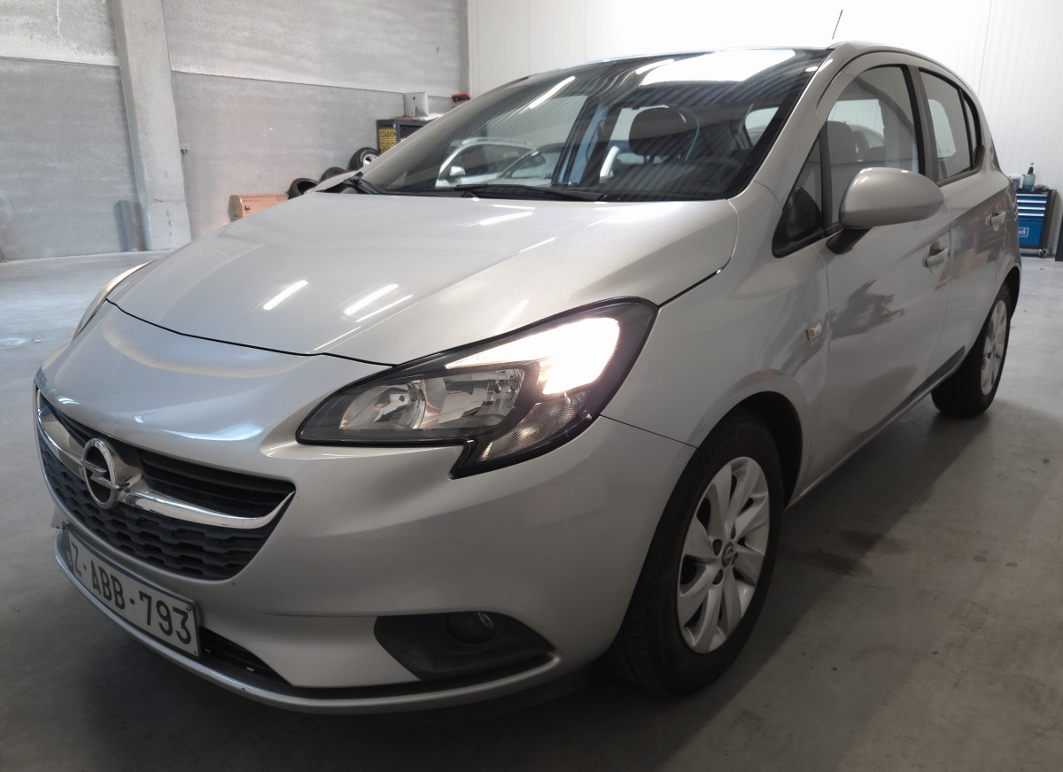 Opel CORSA E 1.2i essence 69ch