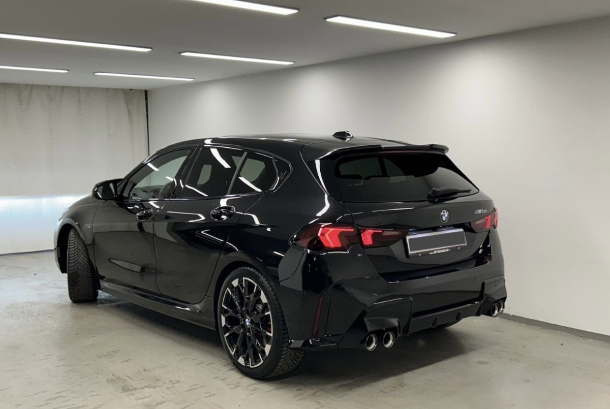 BMW M135 xDrive 300 cv full catalogue Française 🇫🇷