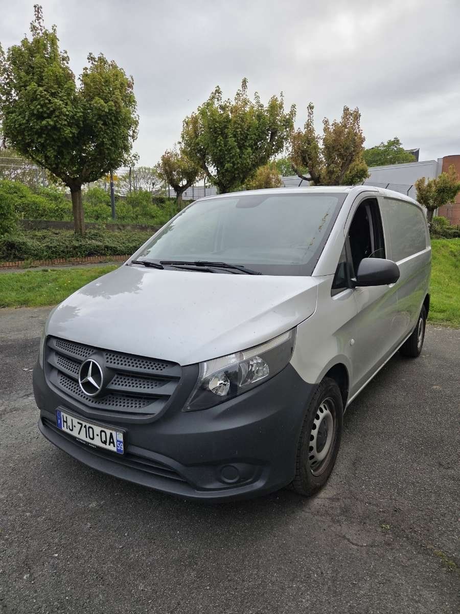 Mercedes vito 110cdi année 2023