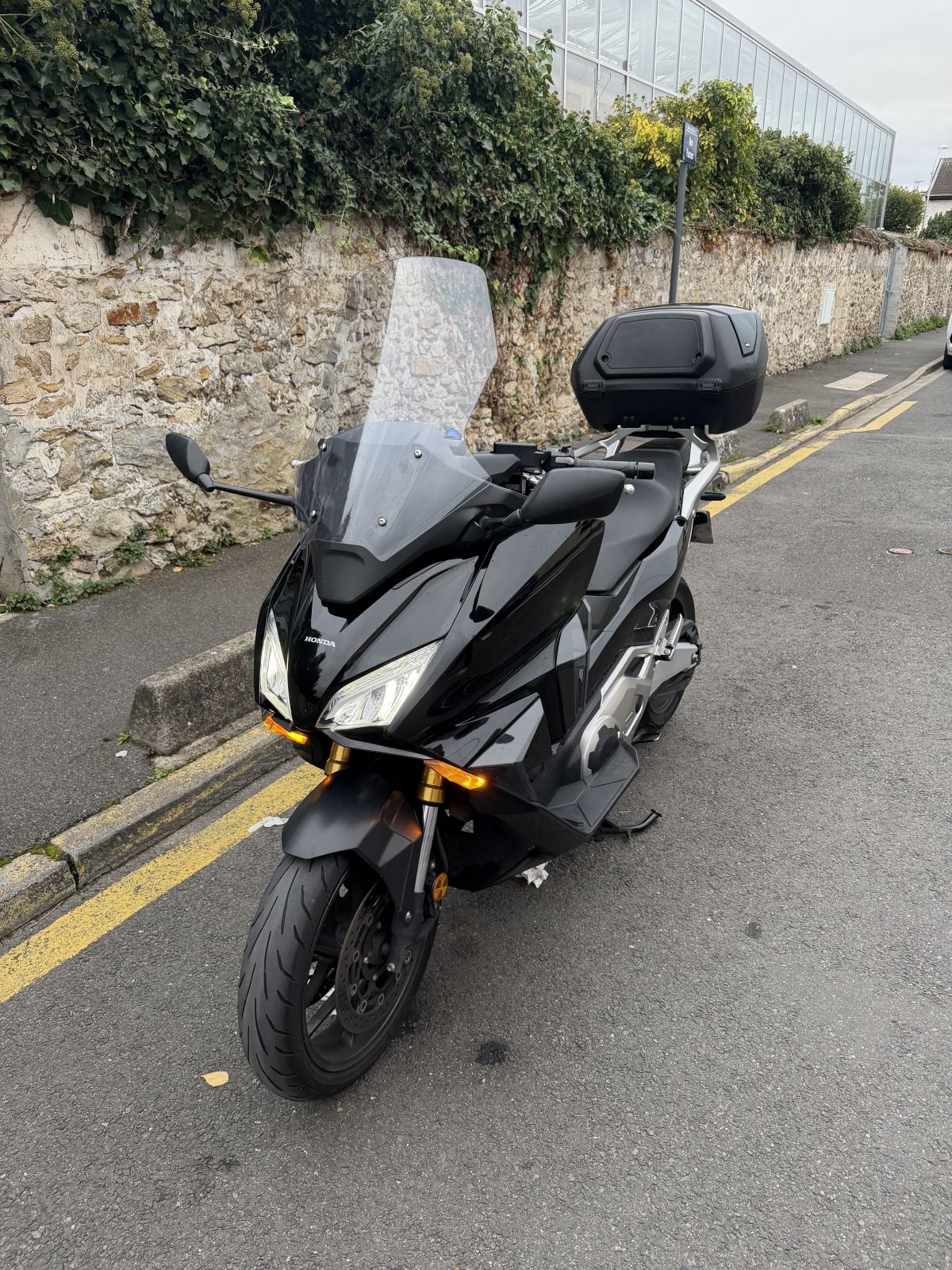 Honda Forza 750 Noir