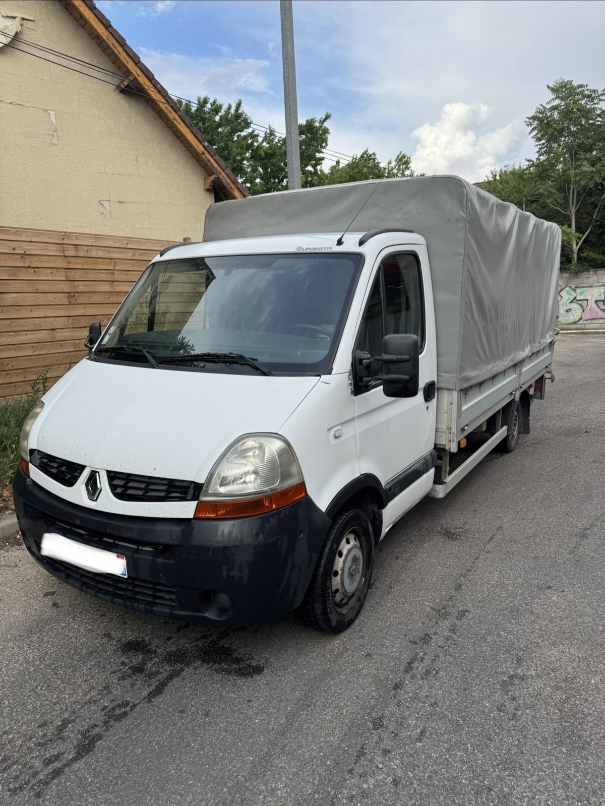 Renault master 2.5 100cv hayon plateau