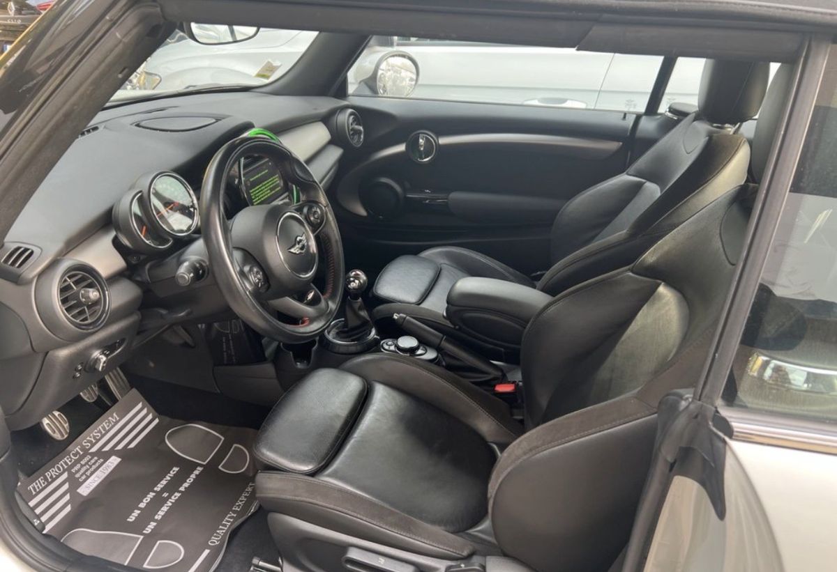 MINI CABRIOLET F57 JOHN COOPER WORKS