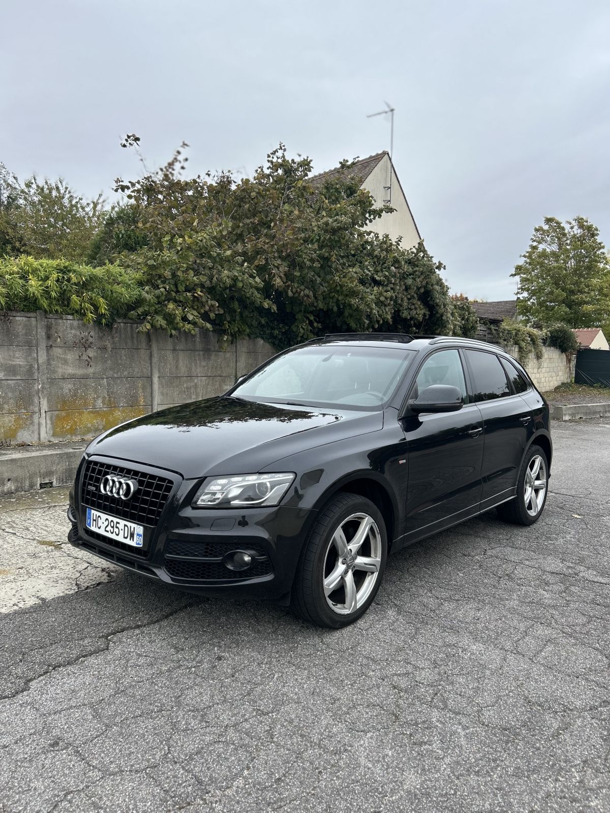 Audi q5 3.2 v6 full option