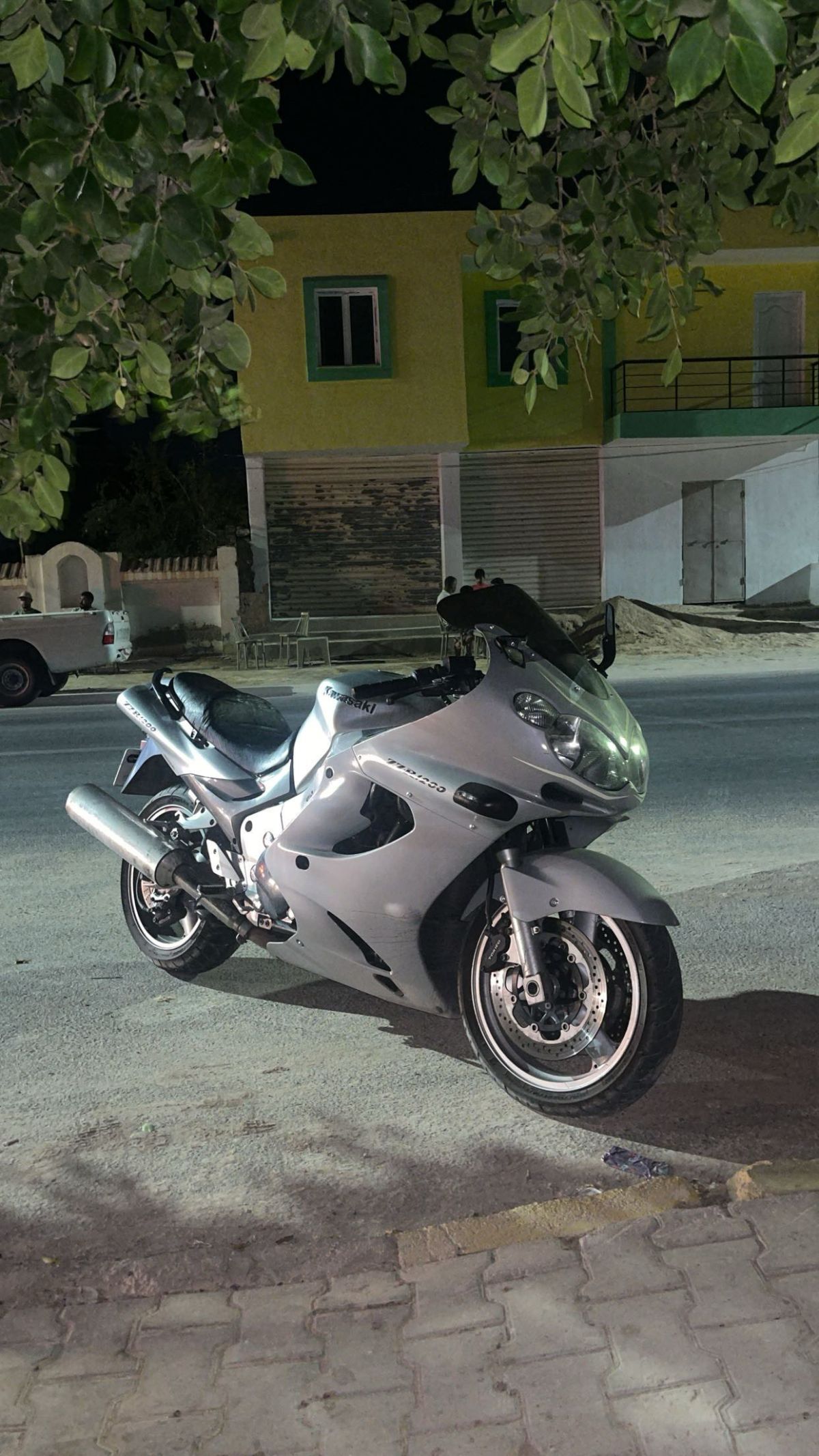 Photo de kawasaki zzr 1200