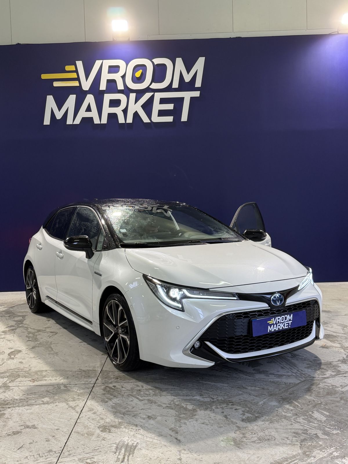 TOYOTA COROLLA COLLECTION MY21 122h