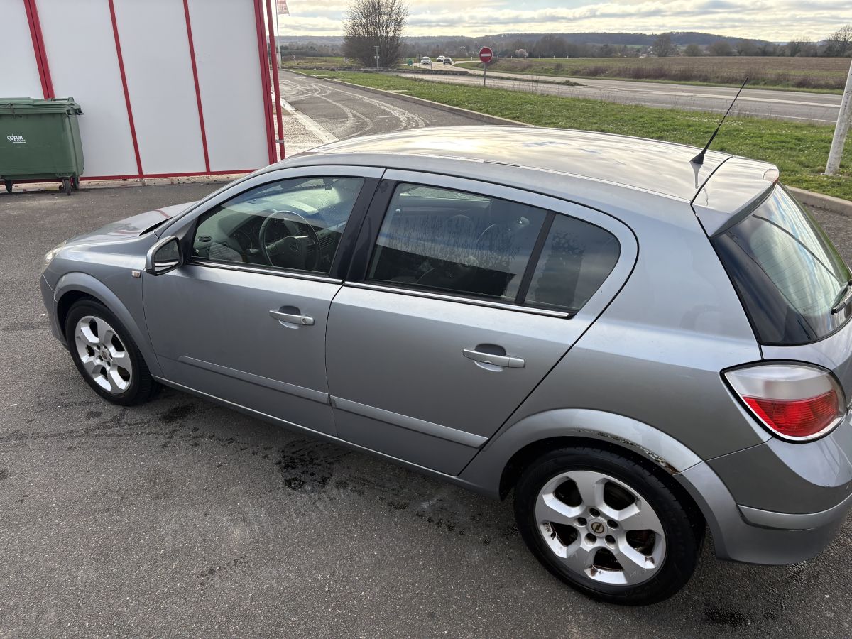 Opel Astra H 1.9 ctdi 120ch