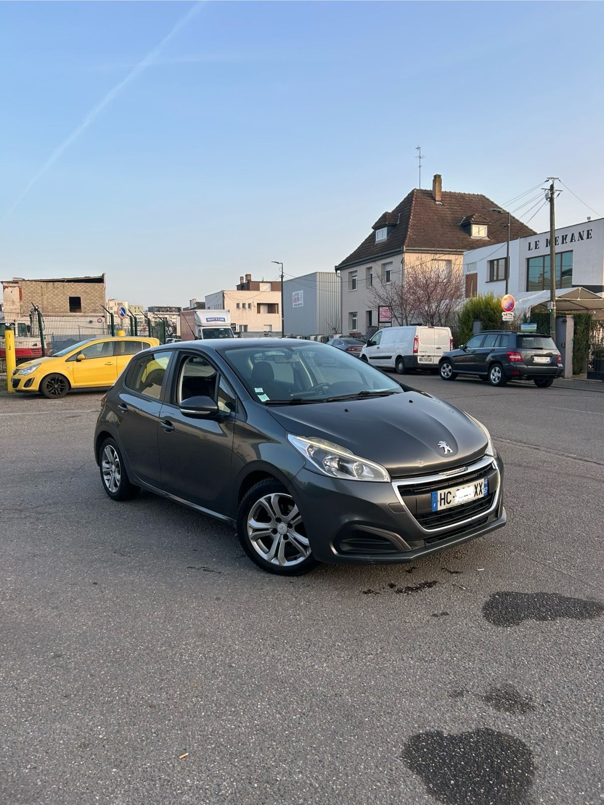 peugeot 208 1.6hdi 75cv CT OK