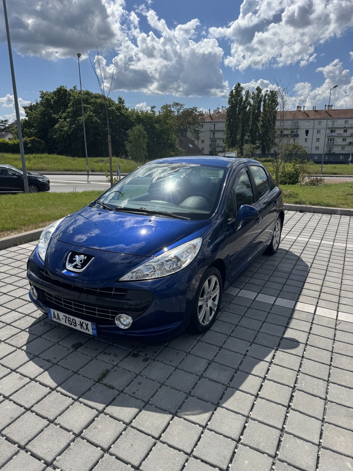 Peugeot 207 1.6 HDI 110 FELINE 5P