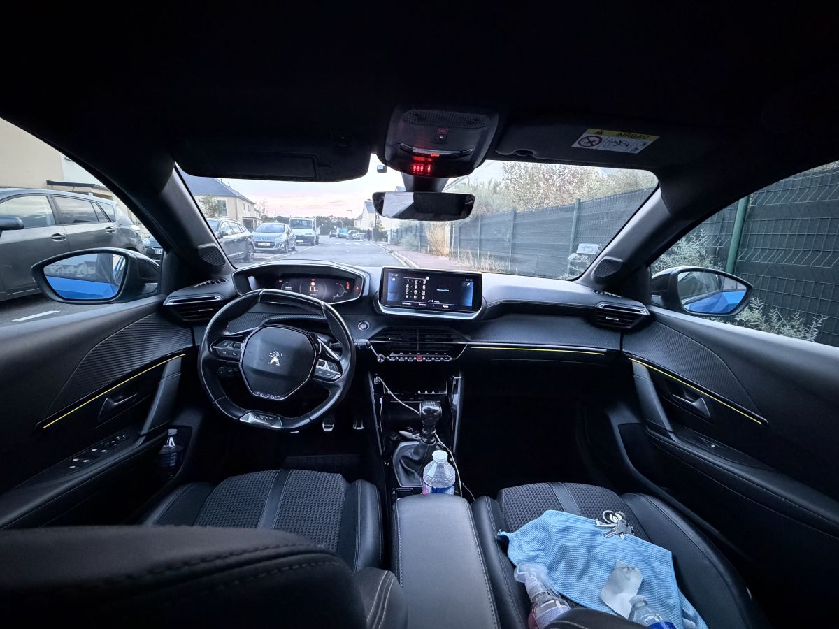 Photo de 208 gt line blue hdi 100cv