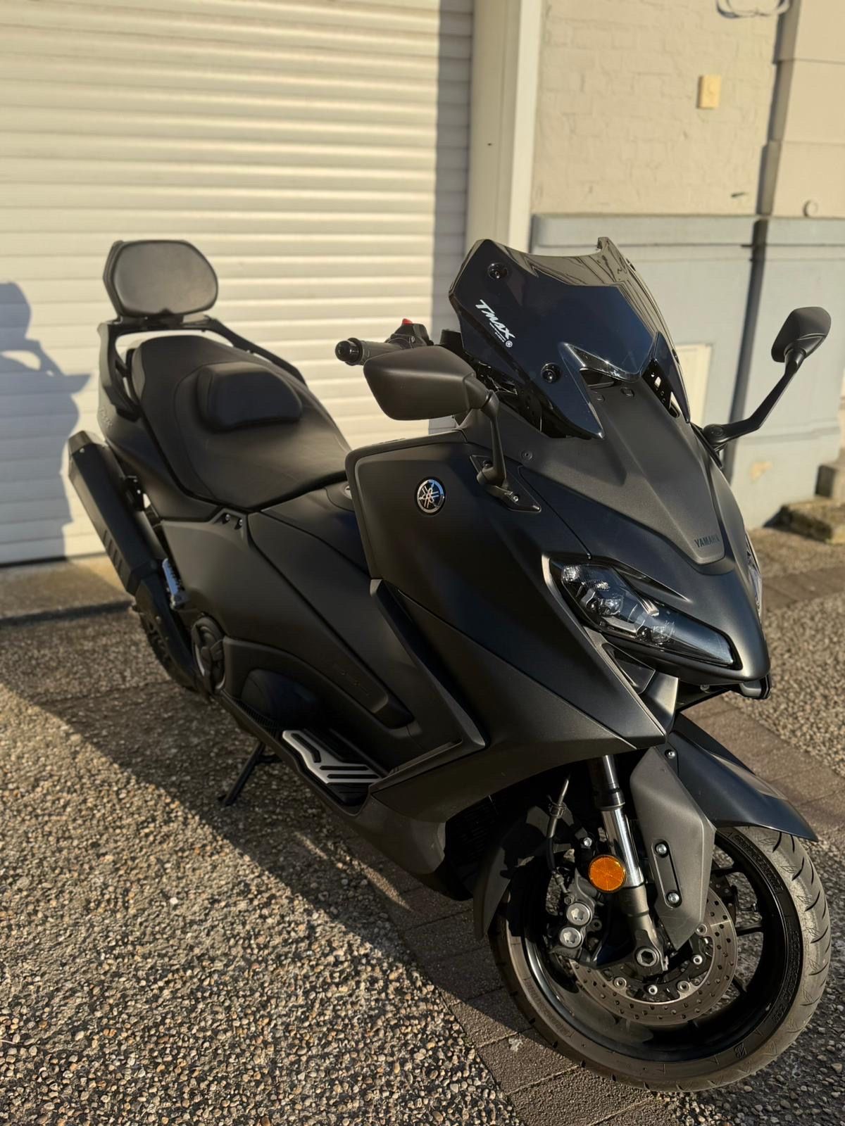 YAMAHA T MAX 560