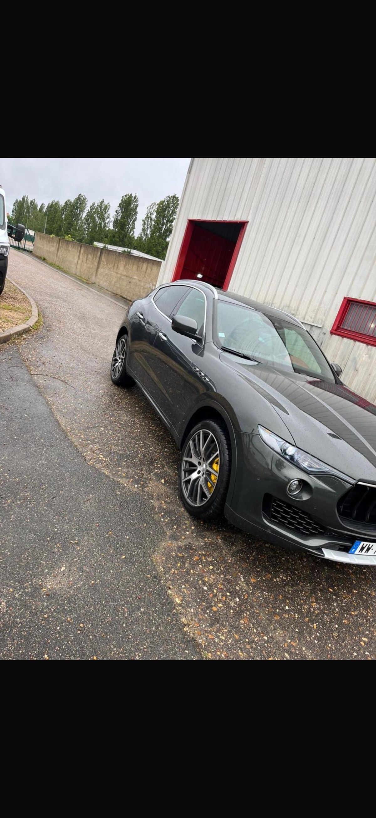 Maserati levante 430cv  full options échange possible