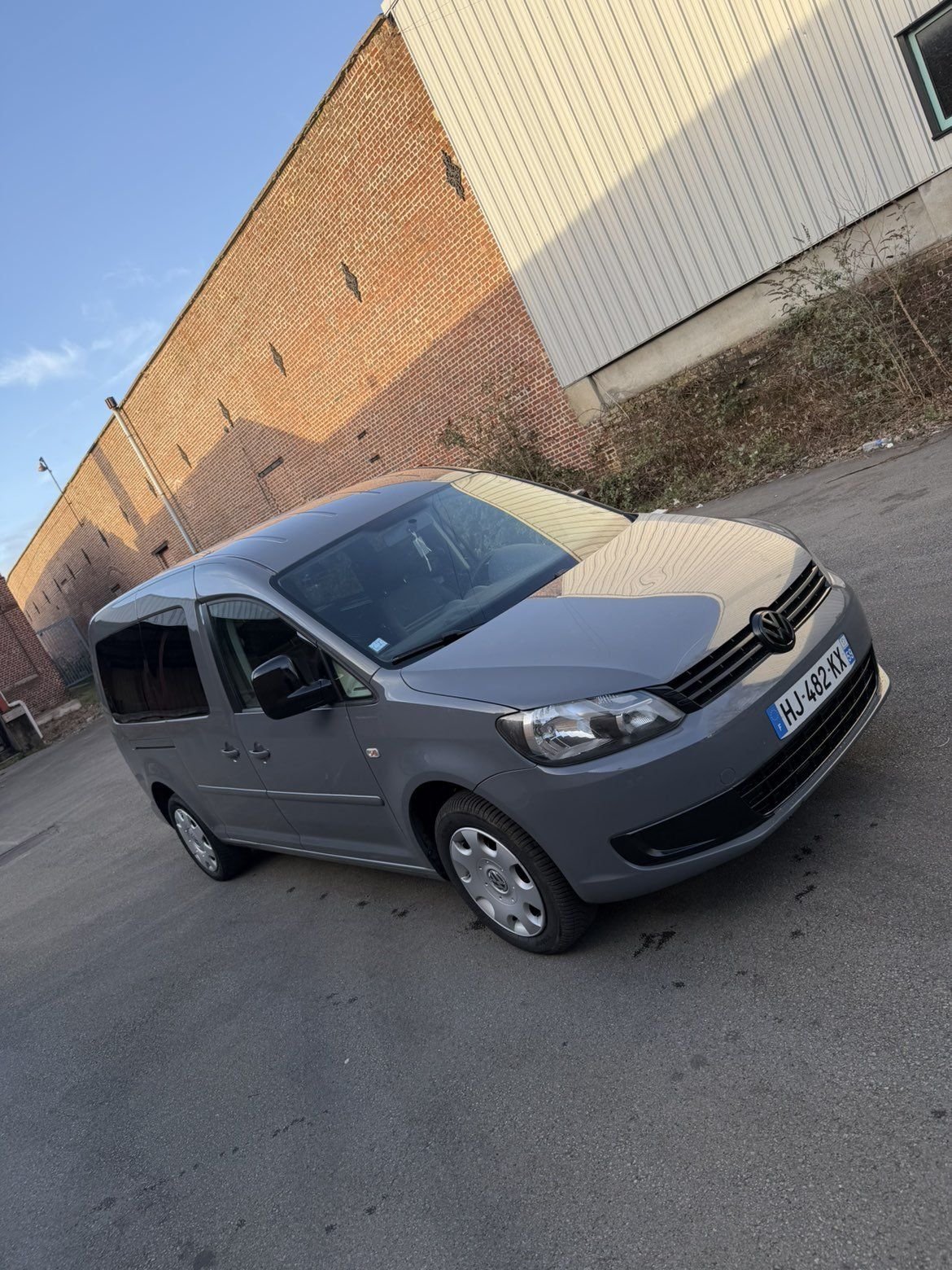 volkswagen caddy 7 places