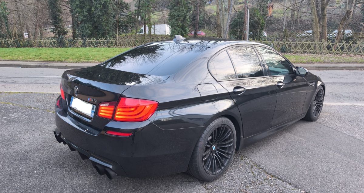 BMW M5 F10