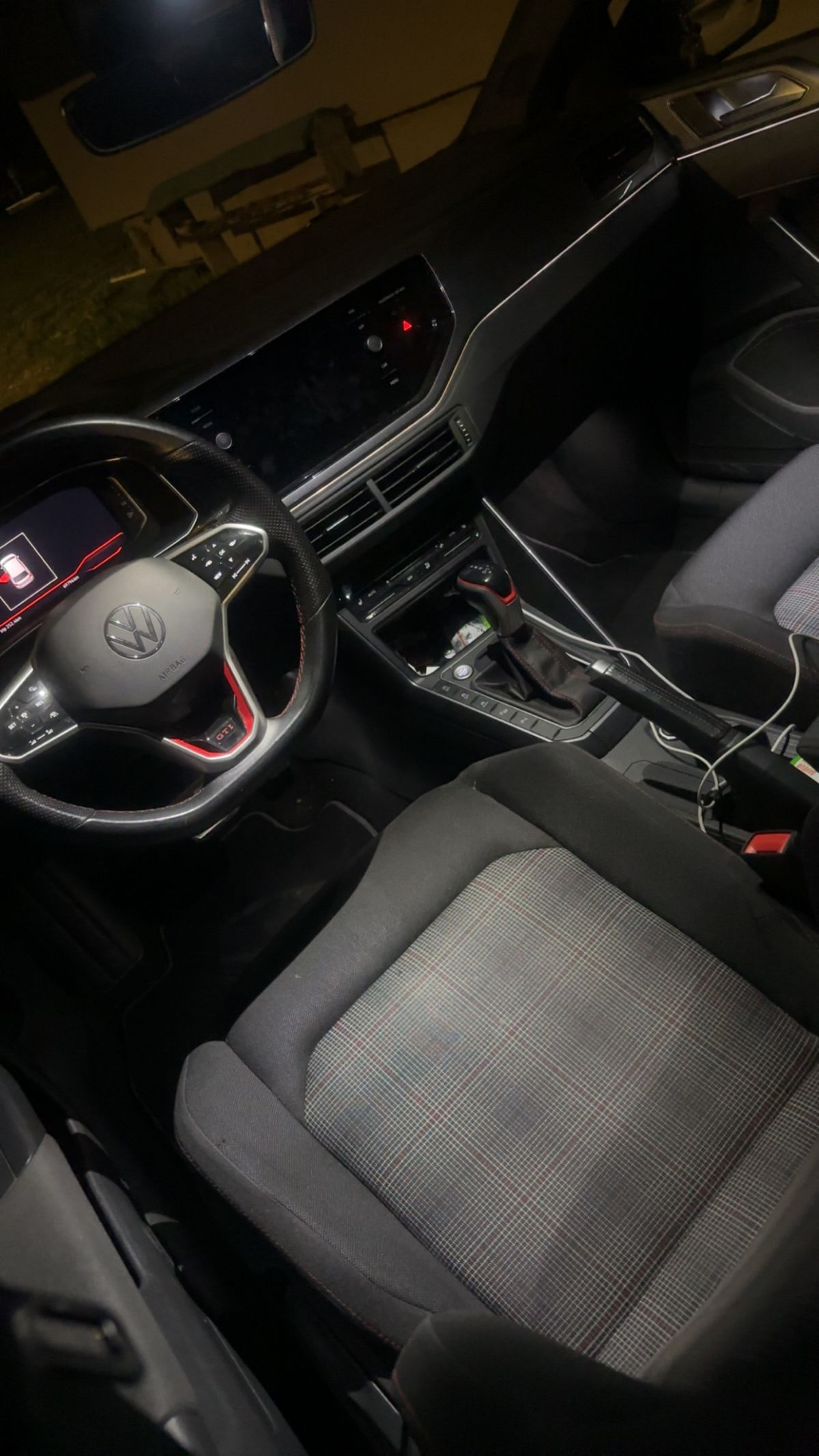 Volkswagen Polo 2.0 TSI 207 S&S DSG7 GT
