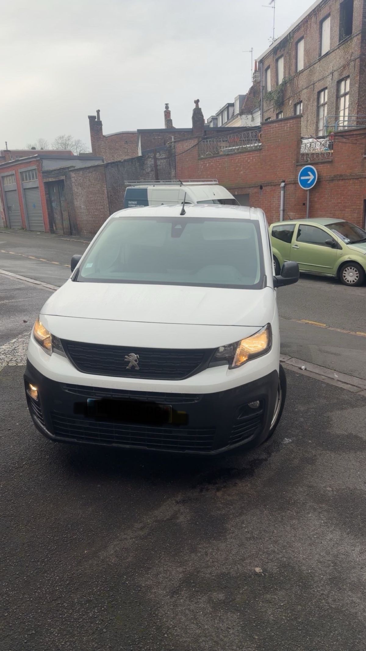 Peugeot partner hdi 130 eat8