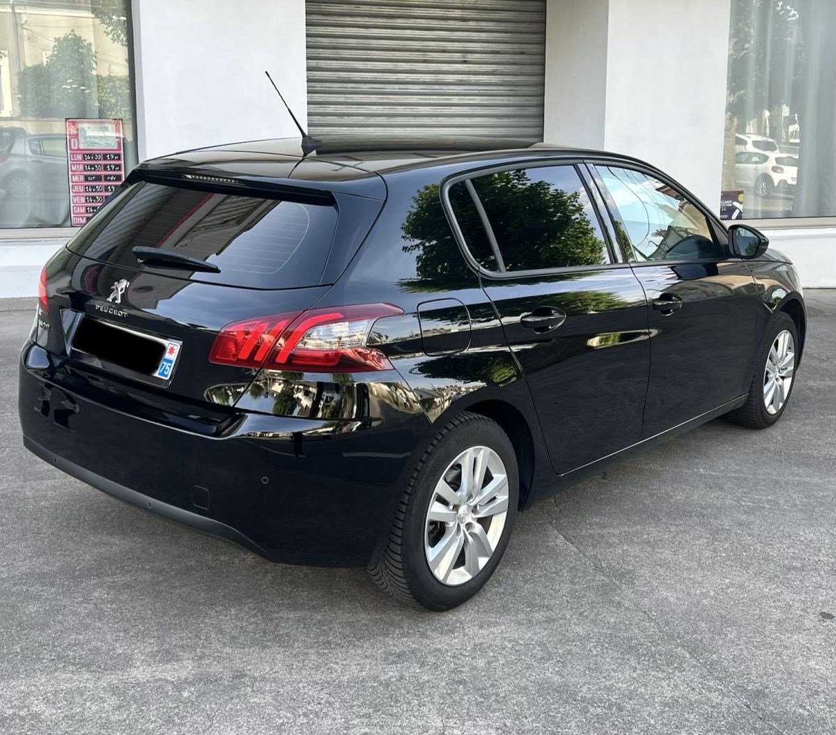 Peugeot 308 EAT8 130cv Buisness
