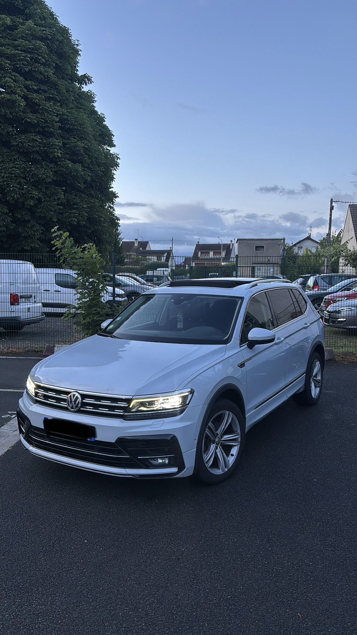 Volkswagen  TIGUAN R-LINE