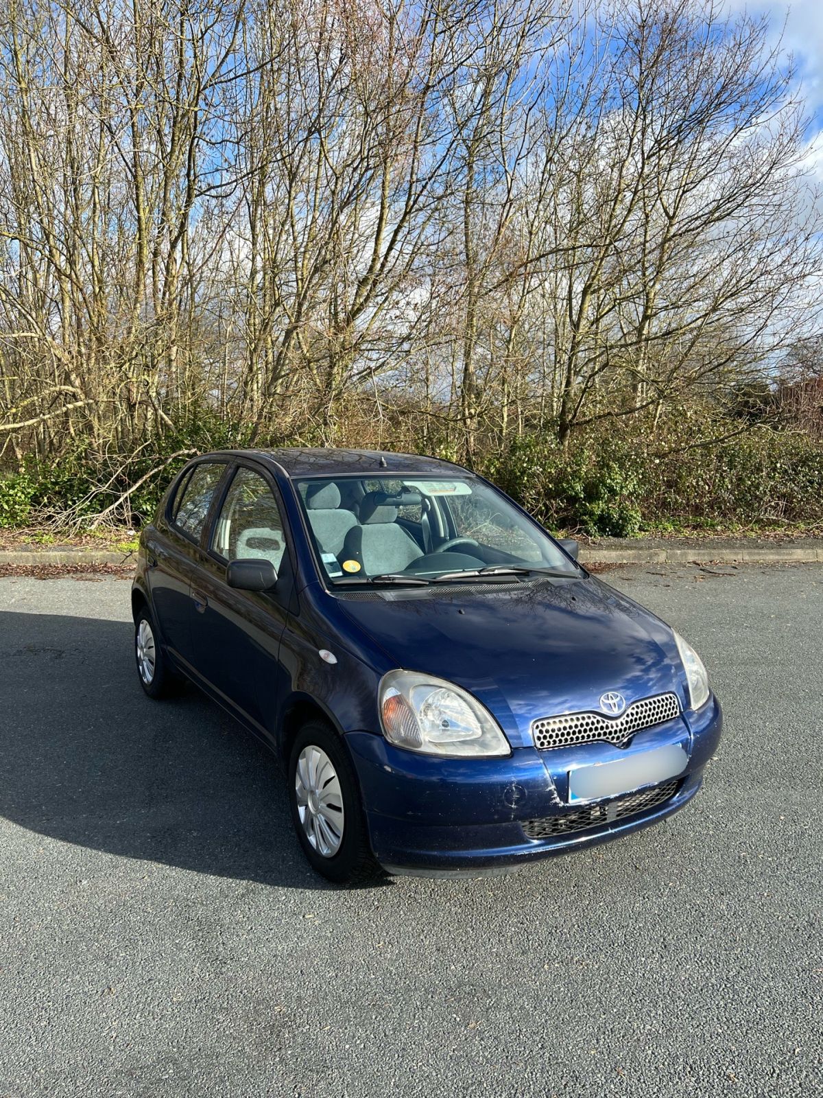 Toyota Yaris - 1.0 essence 68ch