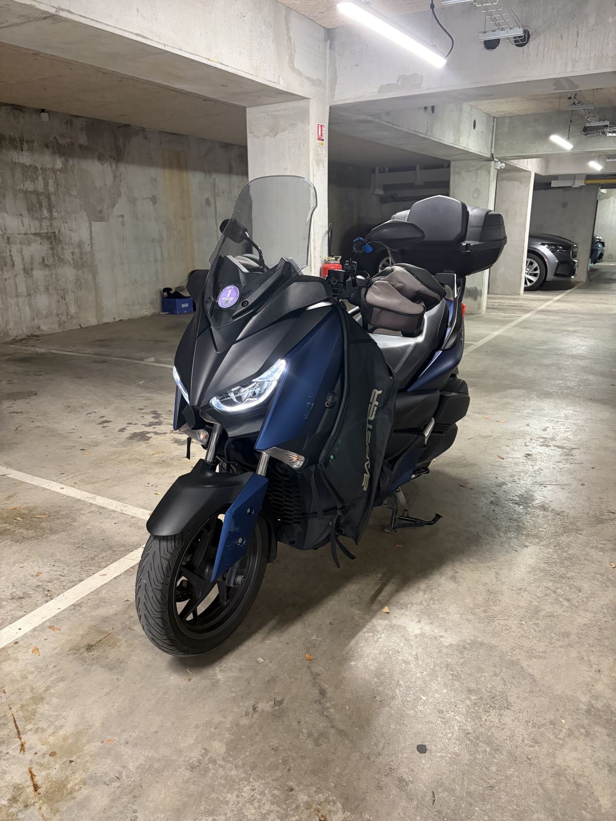 Xmax 300