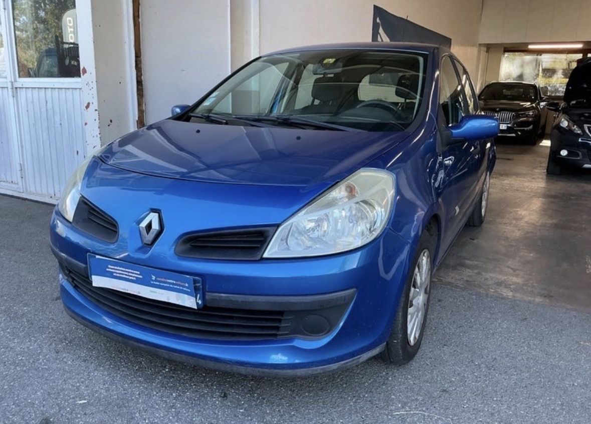 RENAULT CLIO III 1.4 DYNAMIQUE CONFORT