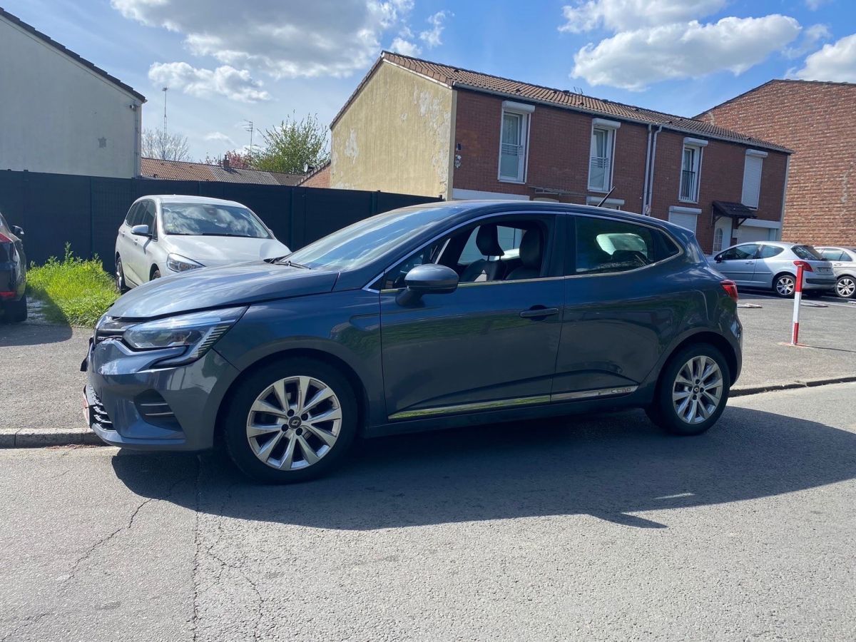 Renault clio 5 1.l 100chv 2021 intense