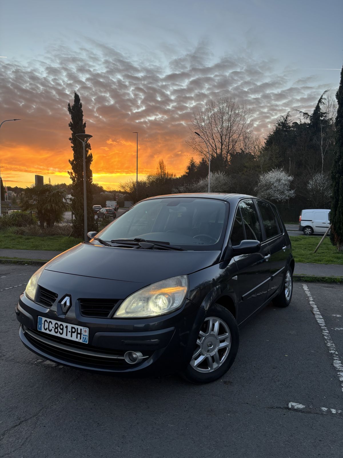 Renault SCÉNIC II 1.9 DCI 131