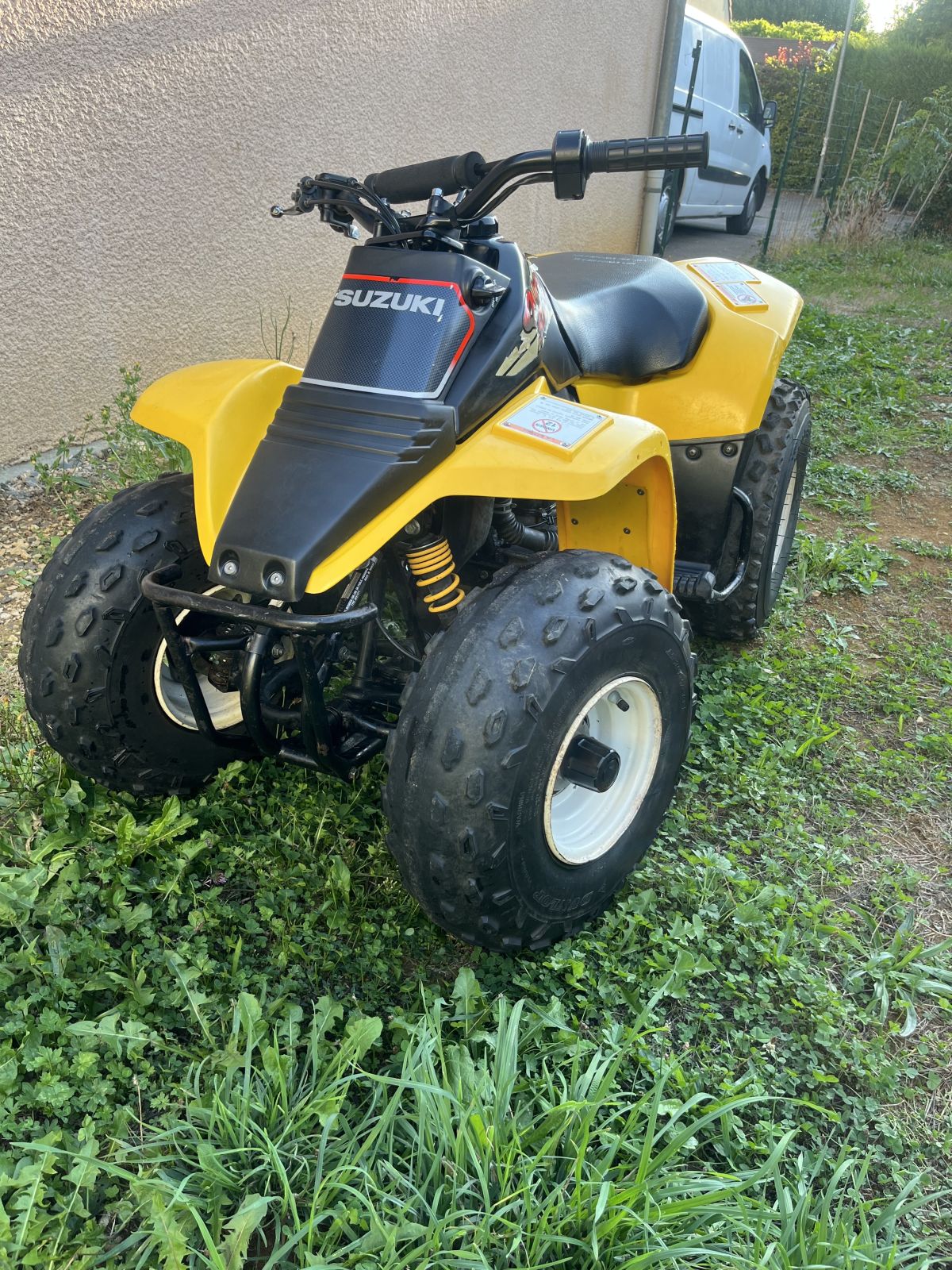 Suzuki lt 80