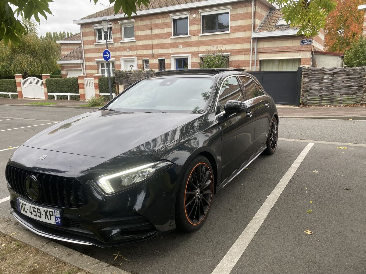 A200 AMG LINE / TOIT PANO / CARPLAY/ FULL BLACK