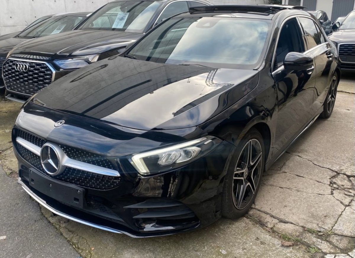 MERCEDES-BENZ CLASSE A180d amg