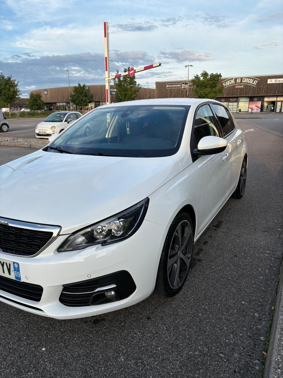 PEUGEOT 308 phase 2 1.5 blue HDI 130 bv6