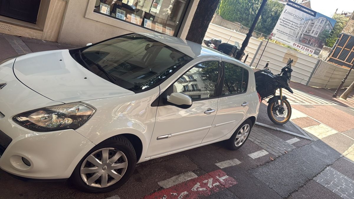 Photo de clio 3 tomtom