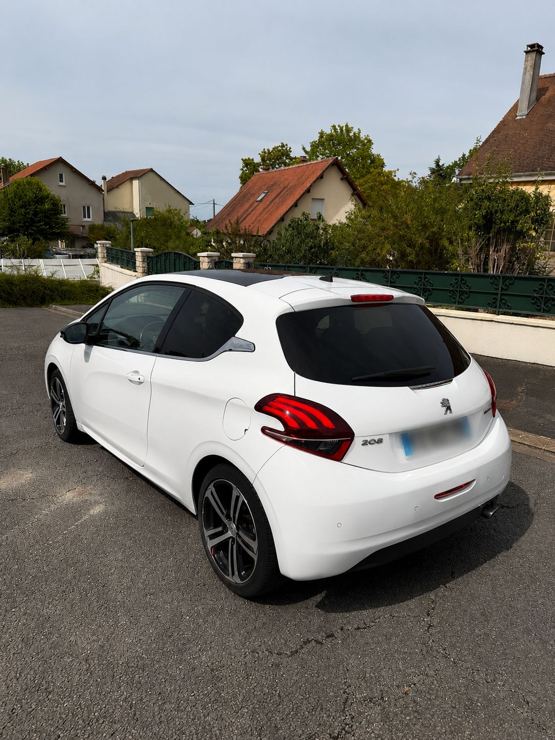 208 gt line toit panoramique
