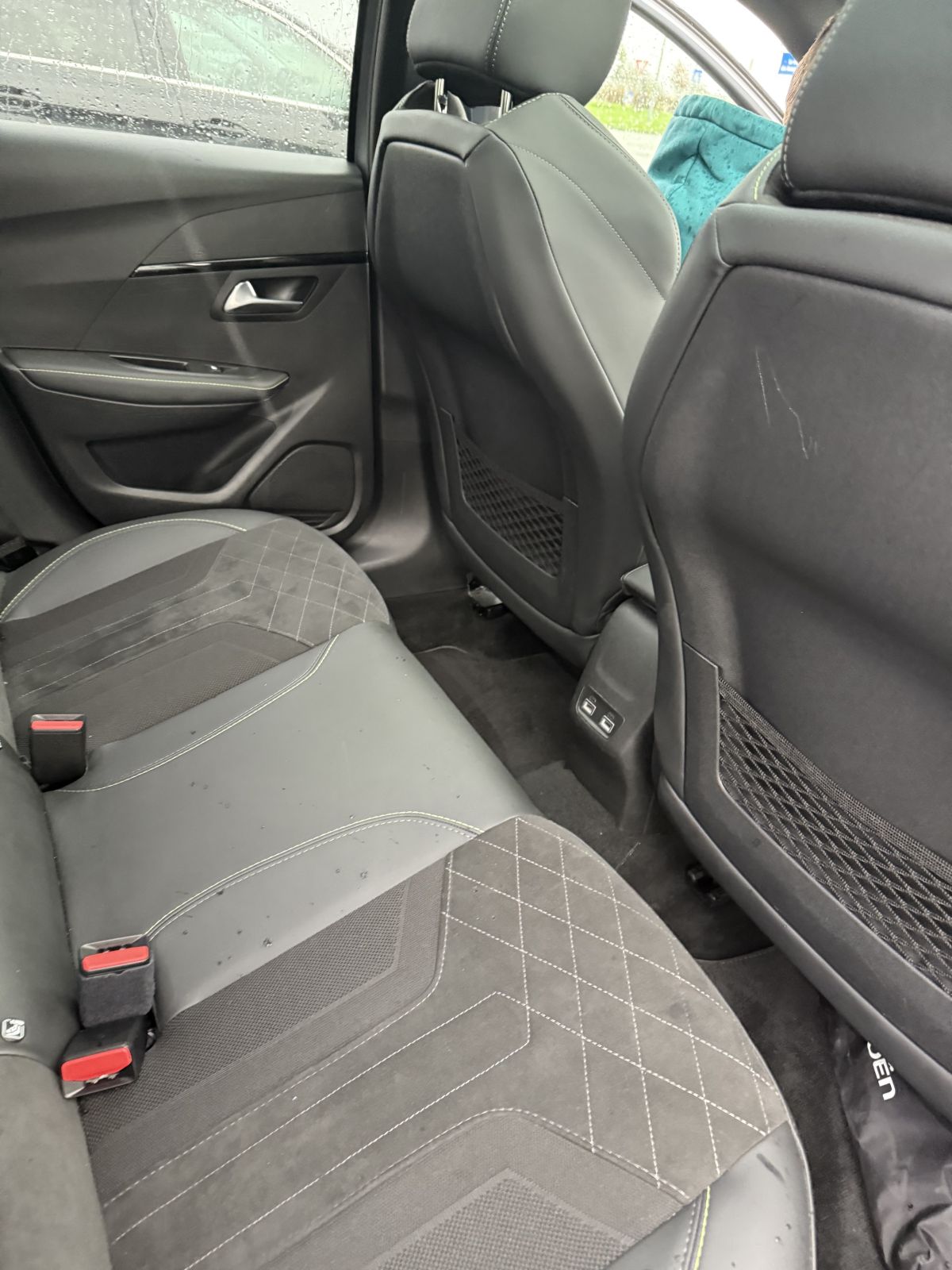 Photo de PEUGEOT 208 GT