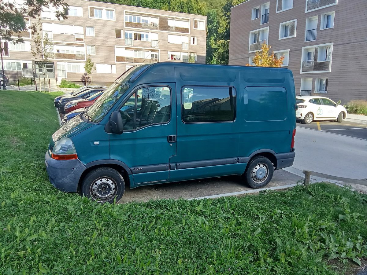 Photo de master 128 000 km certifiée