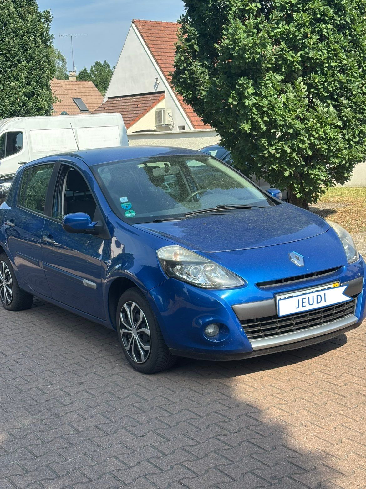 clio 3 1.2essence