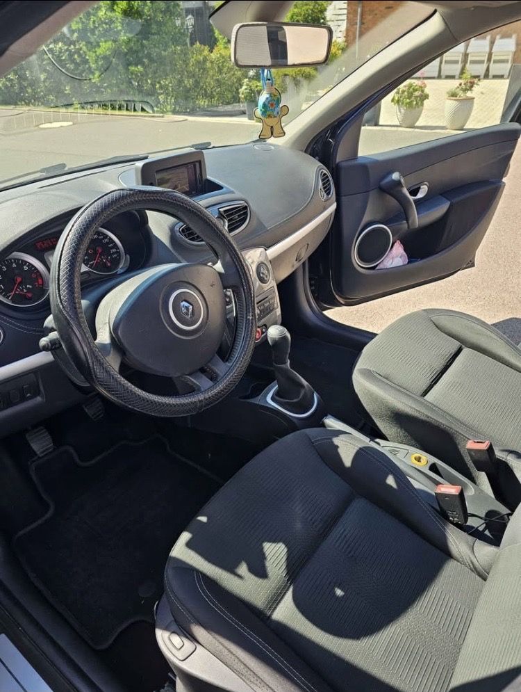 clio 3 tomtom 20th
