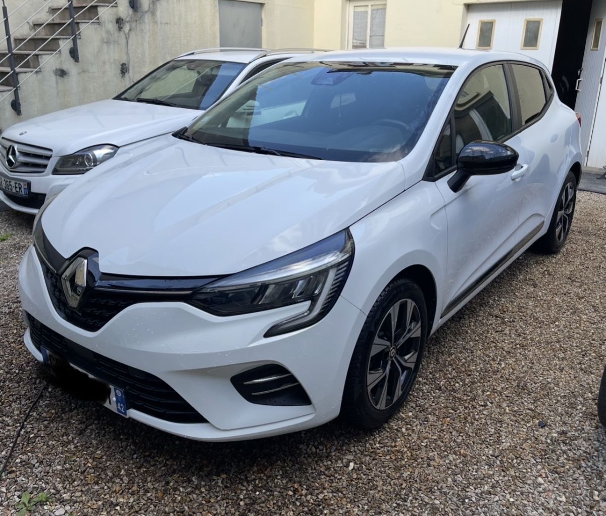 Photo de Renault Clio 5 1.0 tce 90cv 06/2023 vei pro ou export